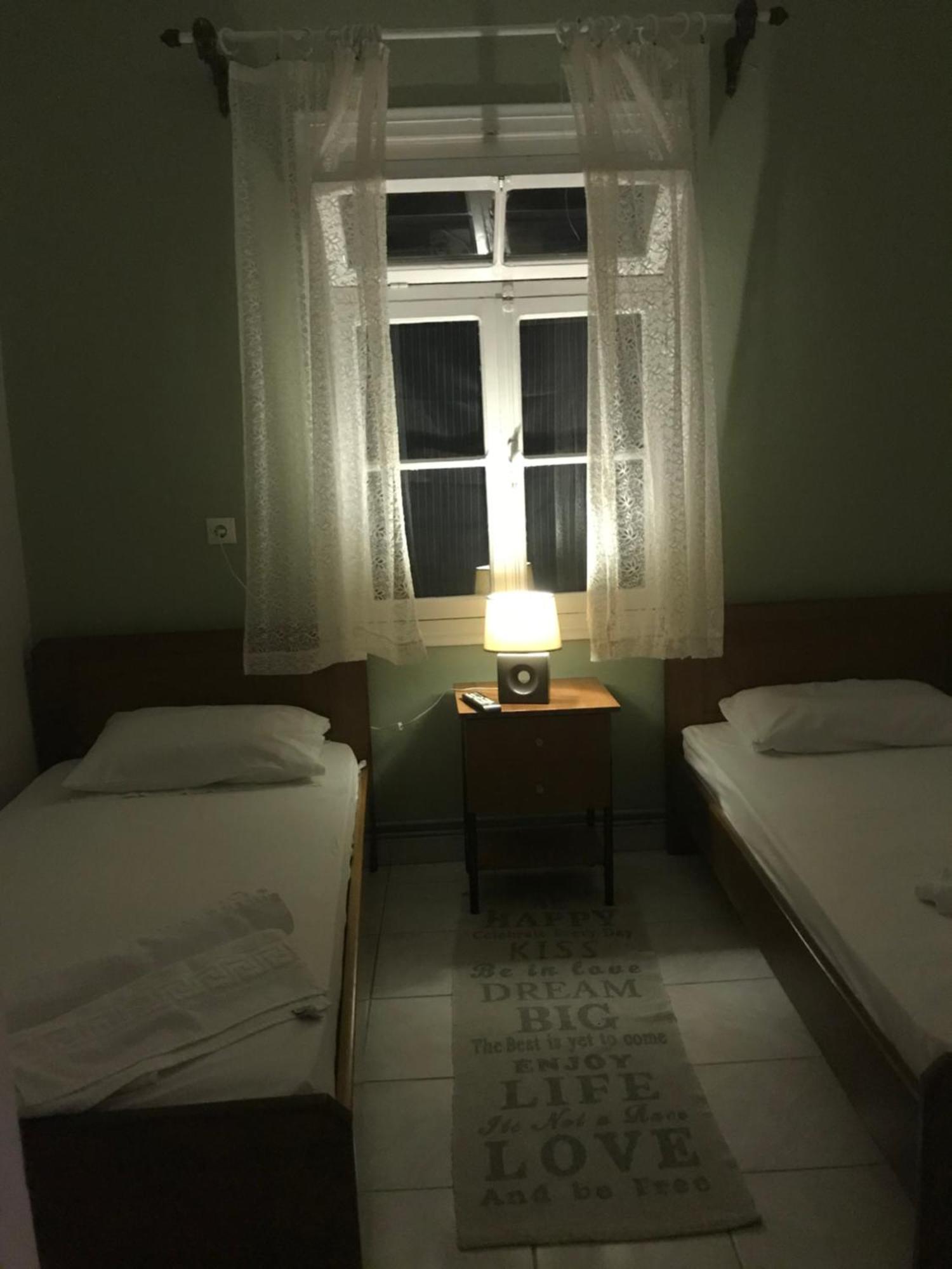 Giannoulis House 2 Vintage Apartment เปรเวซา ภายนอก รูปภาพ