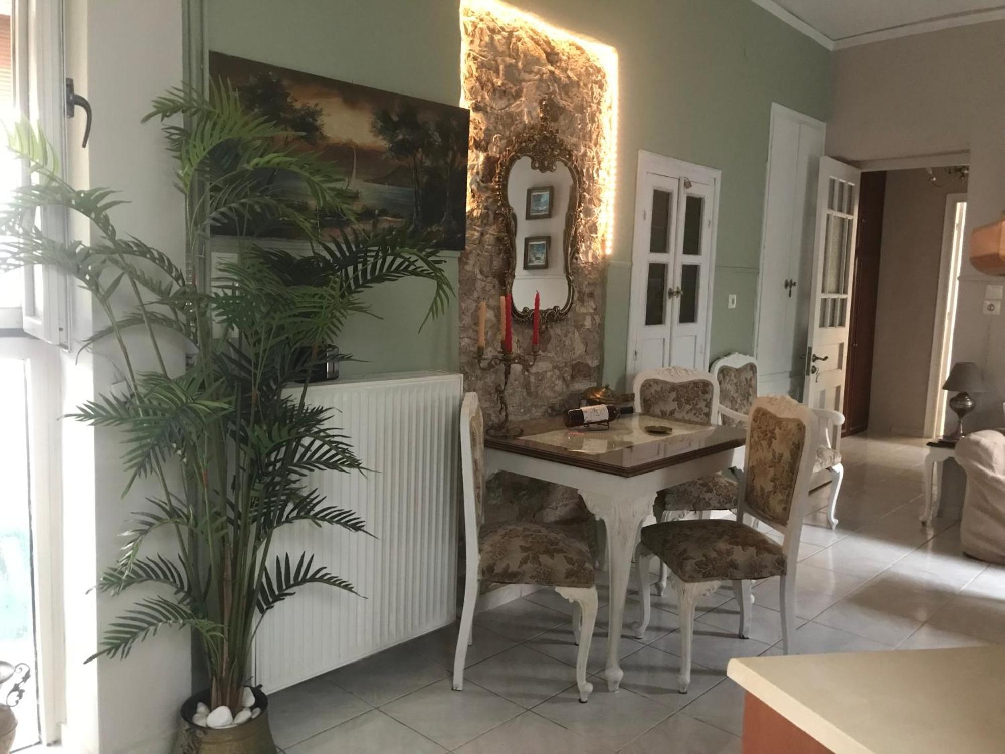 Giannoulis House 2 Vintage Apartment เปรเวซา ภายนอก รูปภาพ