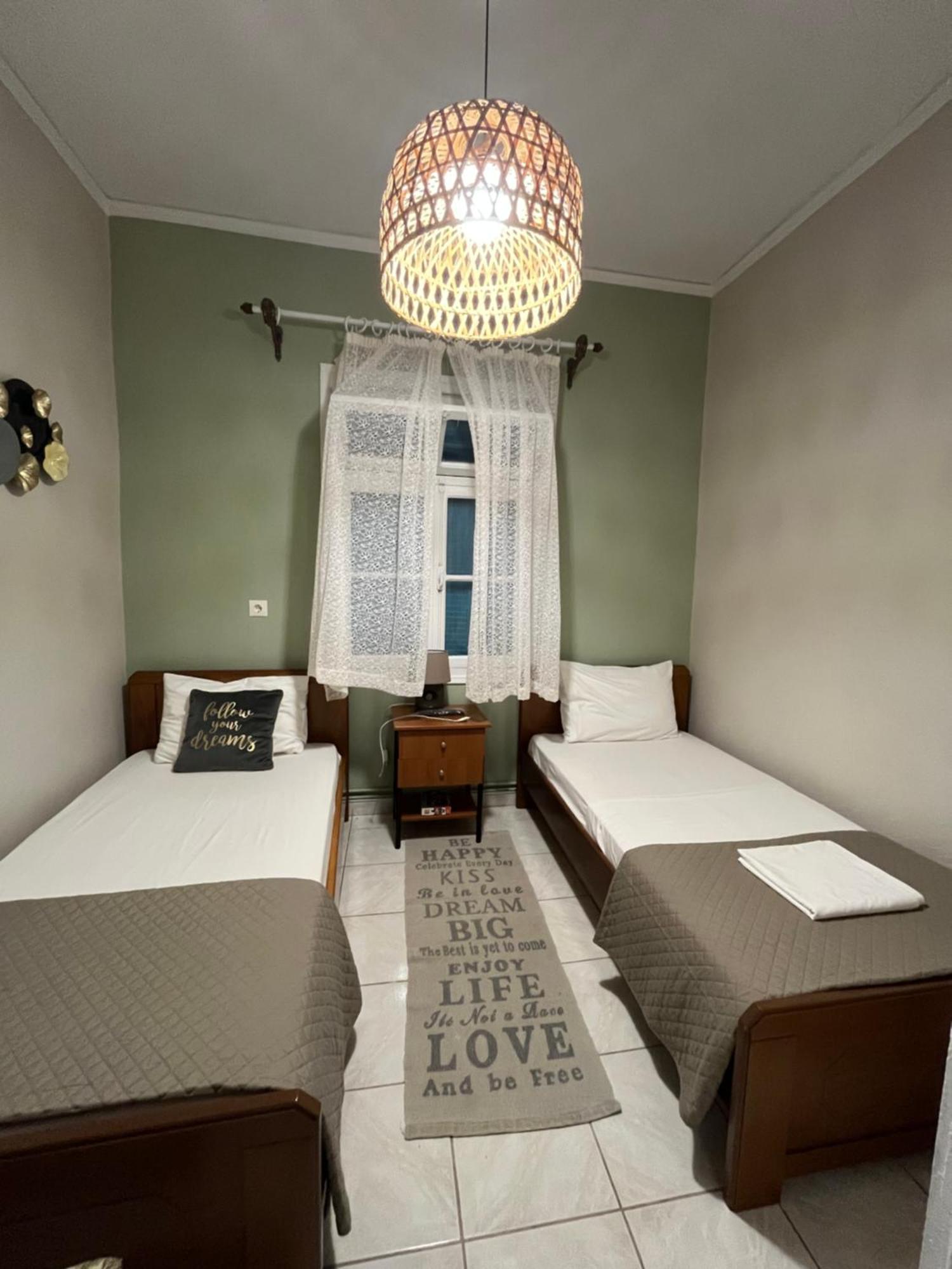 Giannoulis House 2 Vintage Apartment เปรเวซา ภายนอก รูปภาพ